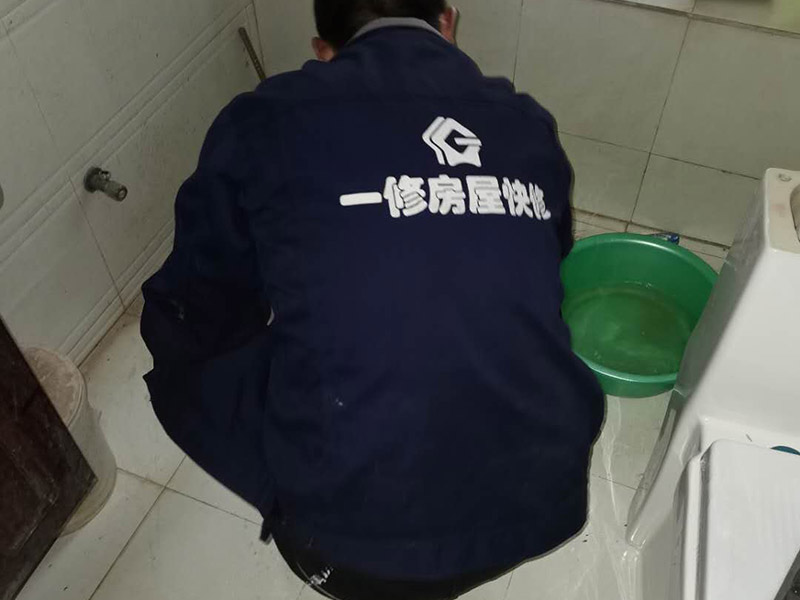 樓上漏水樓下如何補漏，樓上沒用水怎么